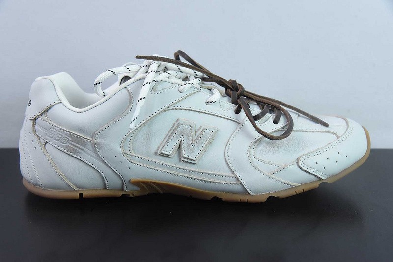 NEW BALANCE X MIUMIU SNEAKER