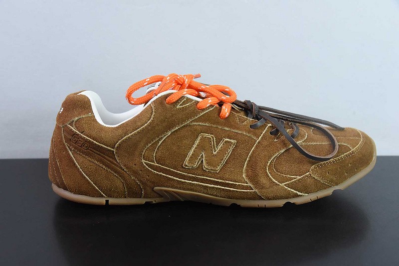 NEW BALANCE X MIUMIU SNEAKER