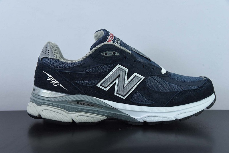 NEW BALANCE SNEAKER