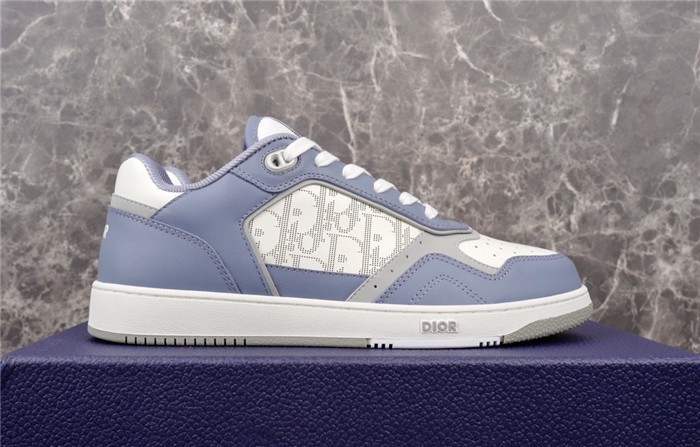 DIO* SNEAKER