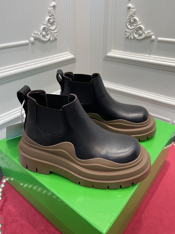 BOTTEGA VENETA SNEAKER