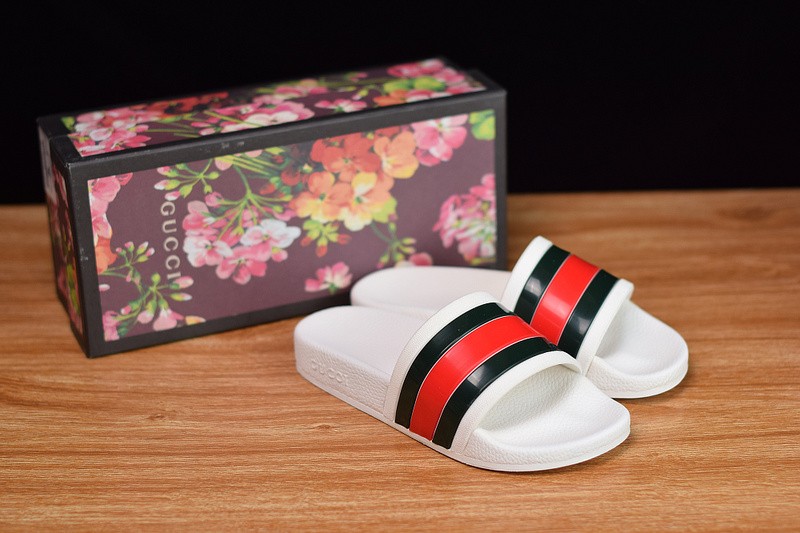 GUCCI SANDALS
