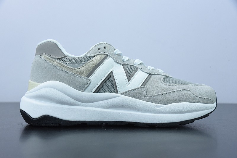 NEW BALANCE SNEAKER MR993 BK