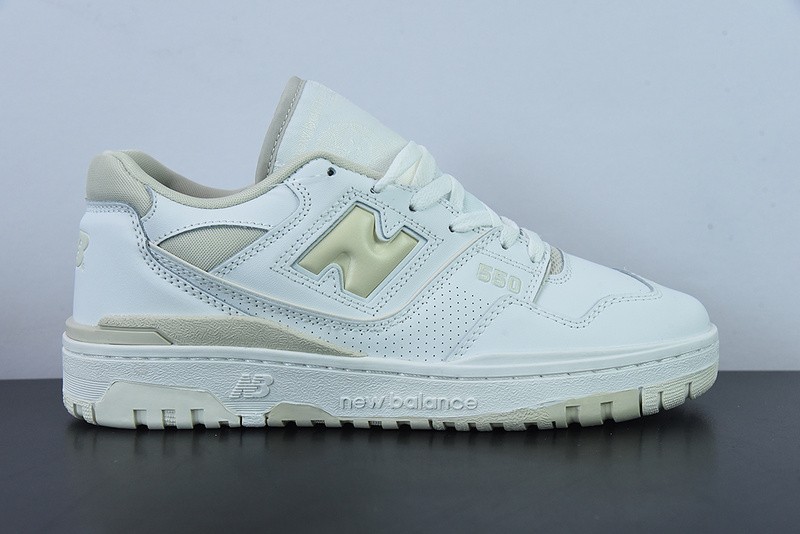 NEW BALANCE SNEAKER