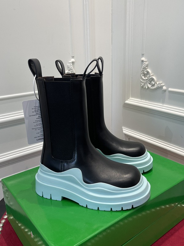 BOTTEGA VENETA SNEAKER