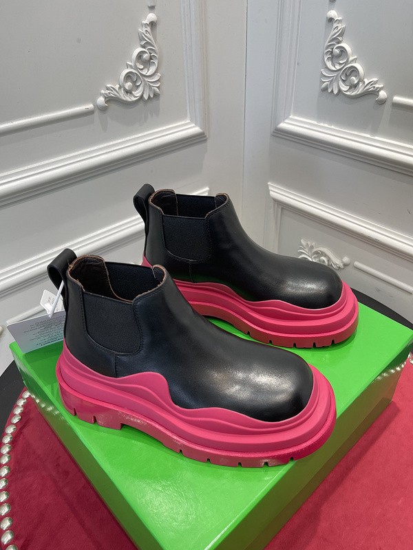 BOTTEGA VENETA SNEAKER