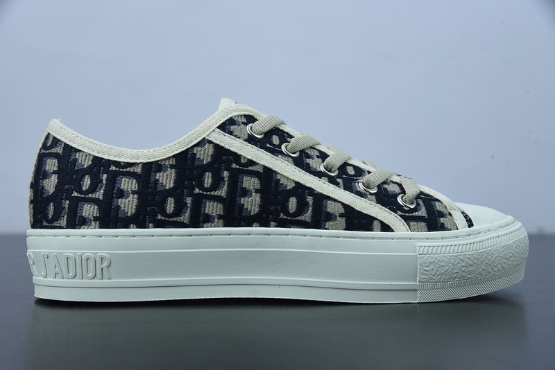 DIO* X CONVERSE SNEAKER