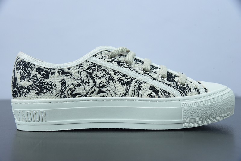 DIO* X CONVERSE SNEAKER