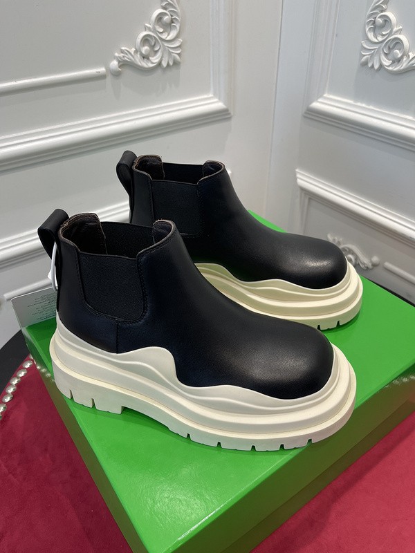 BOTTEGA VENETA SNEAKER