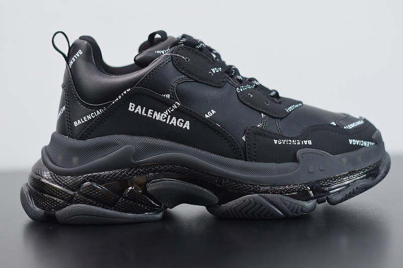 BC TRIPLE S TRAINER  524039 W06E1 2021