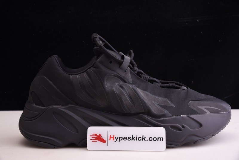 ADIDAS YEEZY BOOST 700 MNVN “TRIPLE BLACK” FV4440