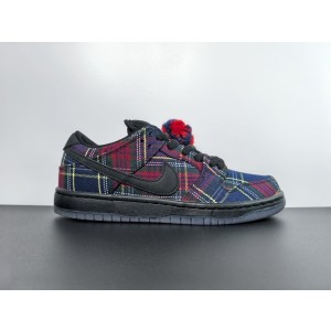 Nardwuar Nike SB Dunk Low II1493-600