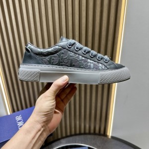 DIOR B33 Sneakers