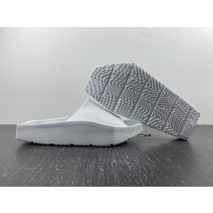 JORDAN HEX MULE ARRIVES IN “OFF WHITE” DQ8992-100