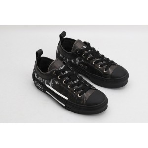 DIO* X KAWS B23 LOW-TOP SNEAKERS IN OBLIQUE 1012