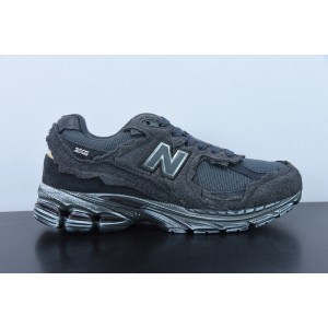 NEW BALANCE SNEAKER
