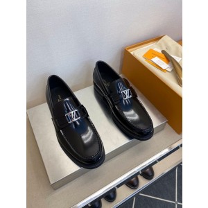 LVT shoes