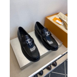 LVT shoes