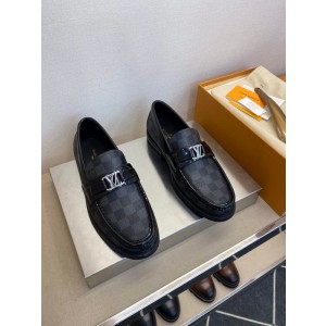 LVT shoes