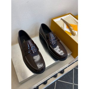 LVT shoes