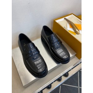 LVT shoes