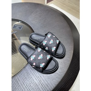 GUCCI SANDALS