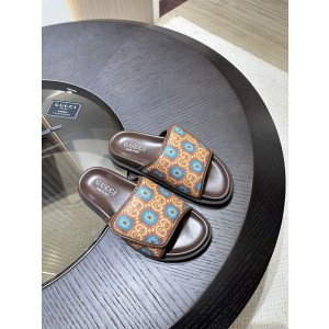 GUCCI SANDALS
