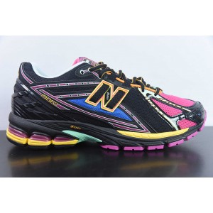 NEW BALANCE SNEAKER
