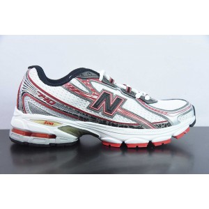 NEW BALANCE SNEAKER