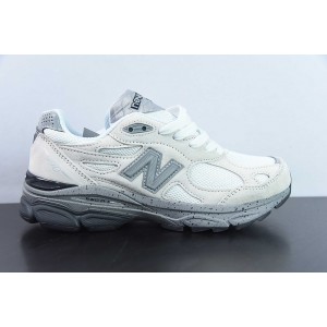 NEW BALANCE SNEAKER