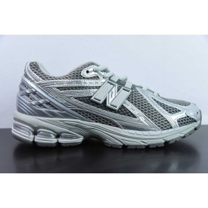 NEW BALANCE SNEAKER