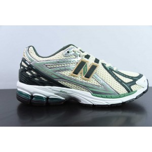 NEW BALANCE SNEAKER