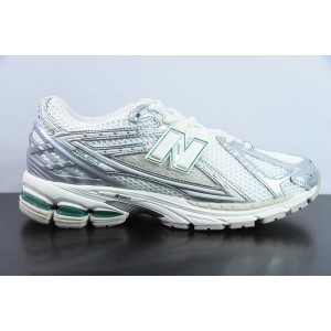 NEW BALANCE SNEAKER