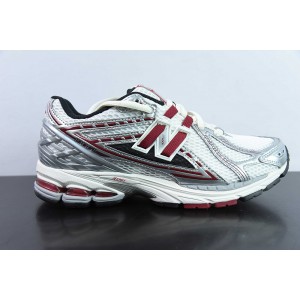 NEW BALANCE SNEAKER