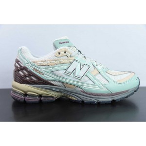 NEW BALANCE SNEAKER