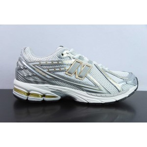 NEW BALANCE SNEAKER