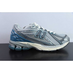 NEW BALANCE SNEAKER