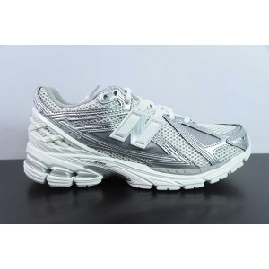 NEW BALANCE SNEAKER