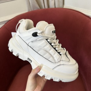 DIO* SNEAKER