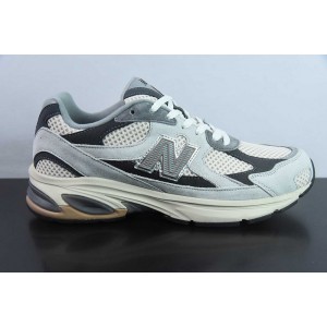 NEW BALANCE SNEAKER