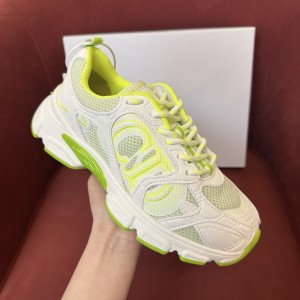 DIO* SNEAKER