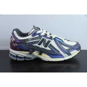 NEW BALANCE SNEAKER