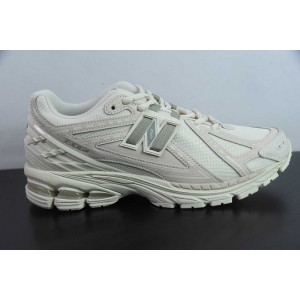 NEW BALANCE SNEAKER