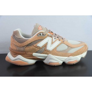 NEW BALANCE SNEAKER