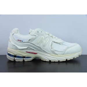 NEW BALANCE SNEAKER
