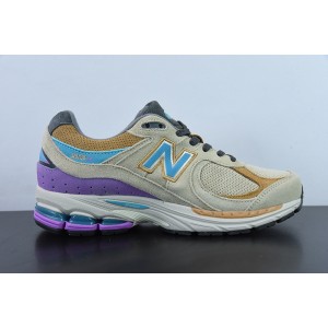 NEW BALANCE SNEAKER