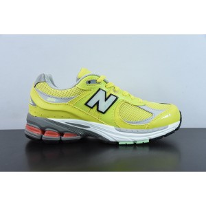 NEW BALANCE SNEAKER
