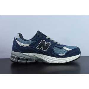 NEW BALANCE SNEAKER