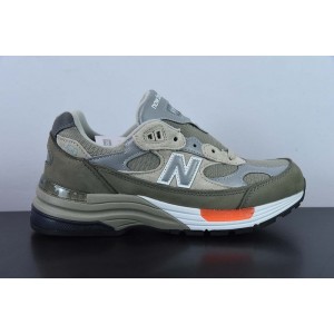 NEW BALANCE SNEAKER
