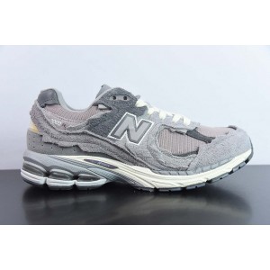 NEW BALANCE SNEAKER